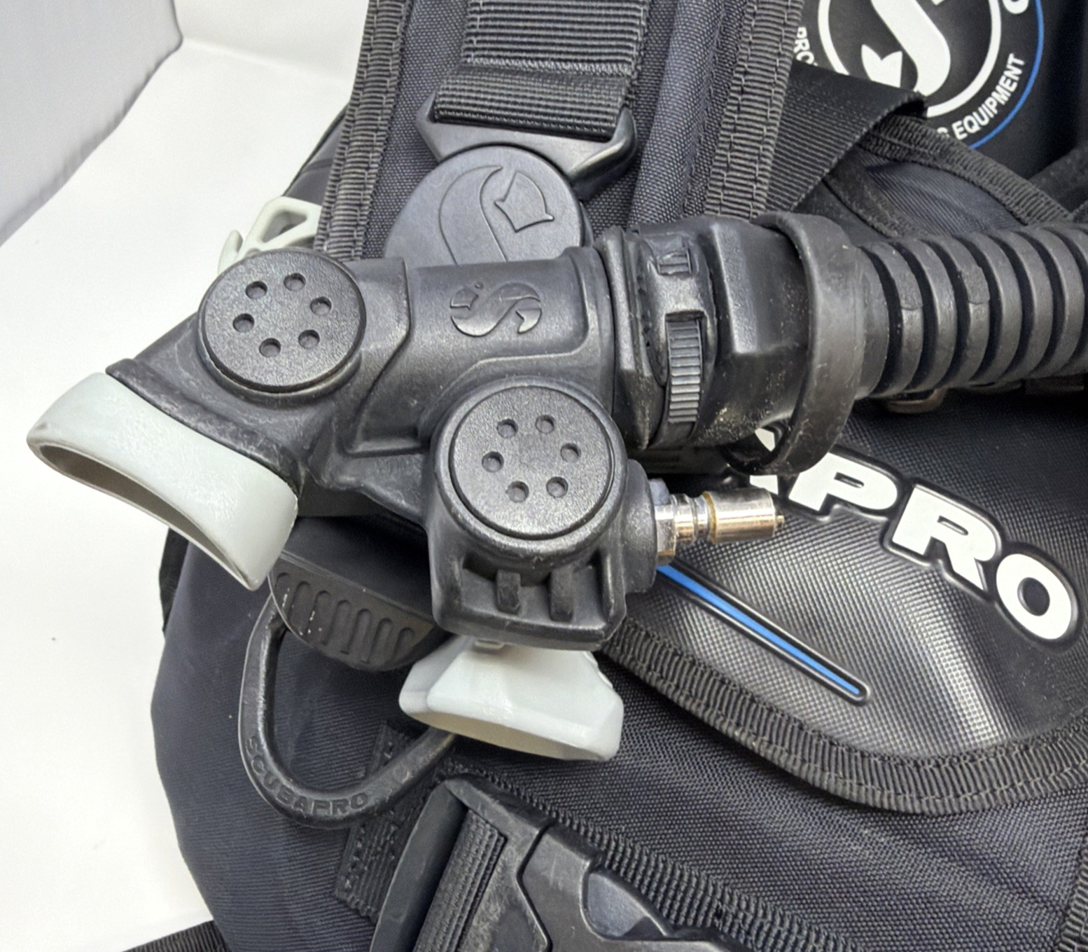 SCUBAPRO Level Scuba Diving BCD for Recreational Scuba Diving Size SMALL