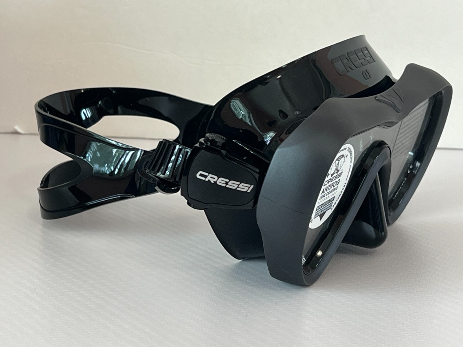 Cressi A1 Anti-Fog Mask – Black/Graphite – Clear Lens – Open Box