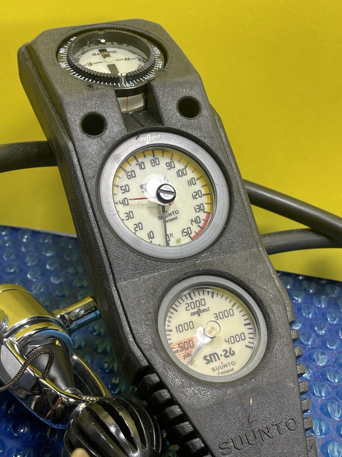 Scuba Dive Regulator & 3 Gauge Console Suunto SM-16 SM-26