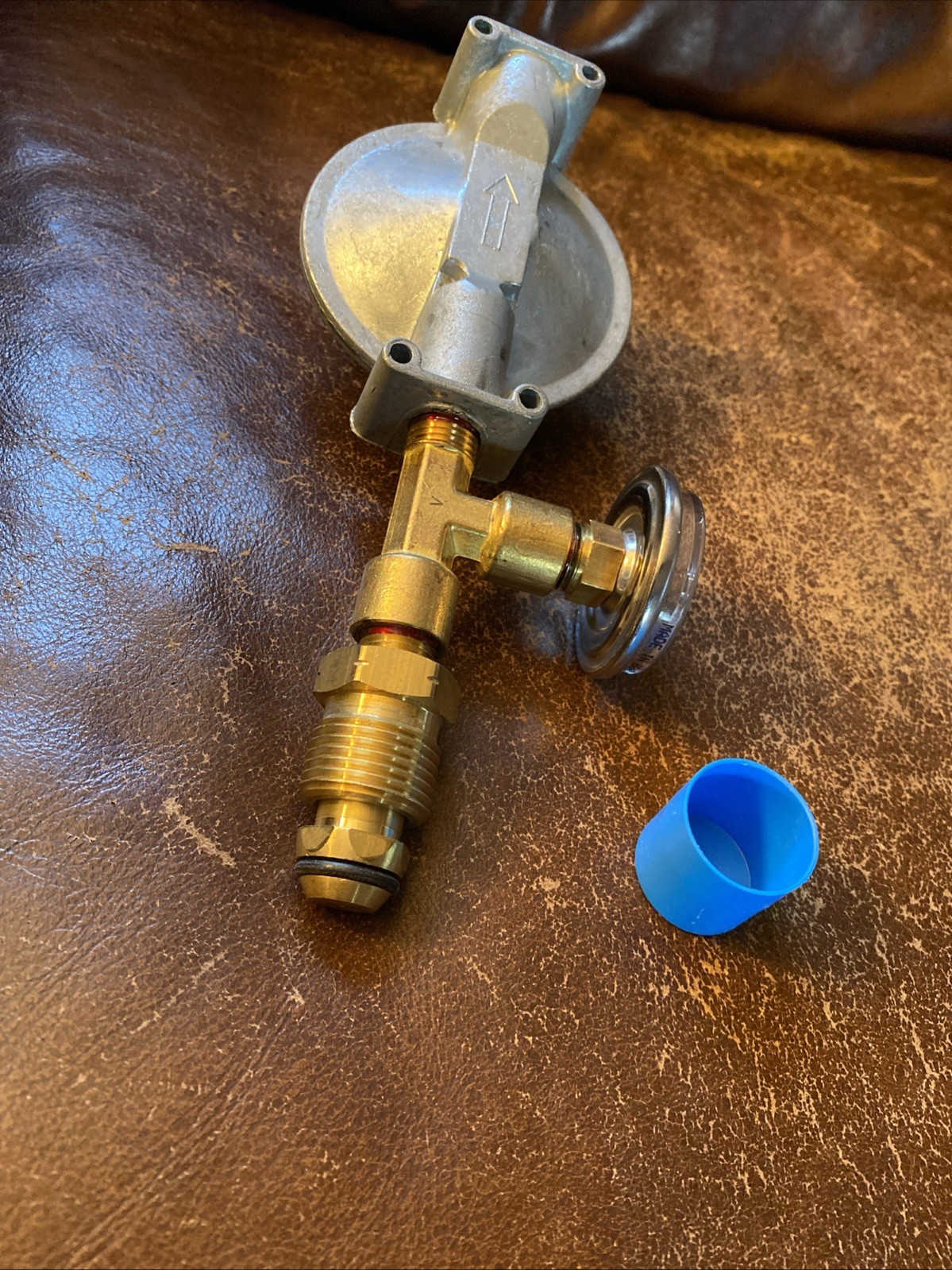 Trident Marine 1200-1411 L.P. Gas Regulator, 300 PSI, POL Tank Fitting