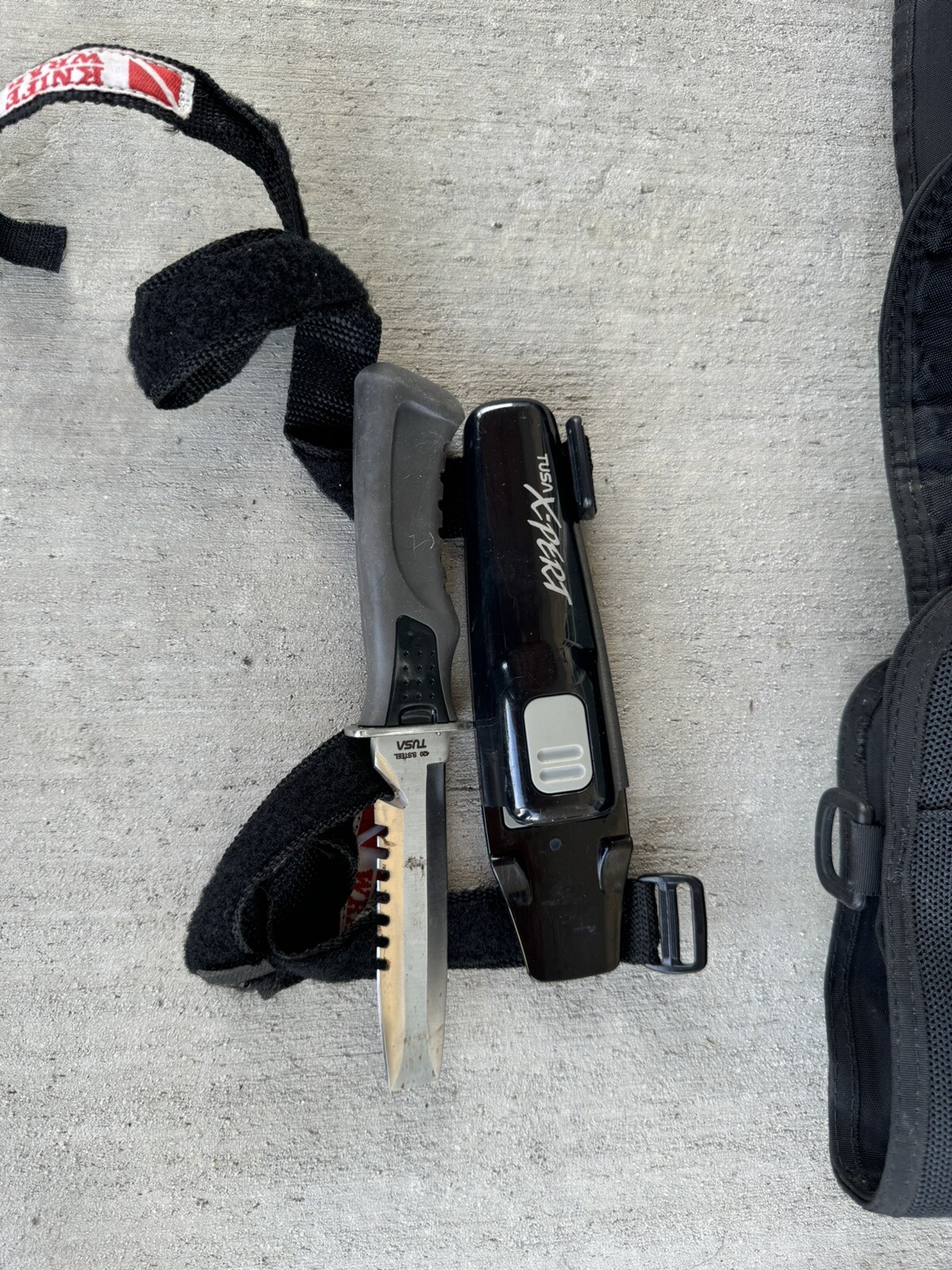 Tusa Xpert scuba diving knife w/ sheath & leg straps Great shape