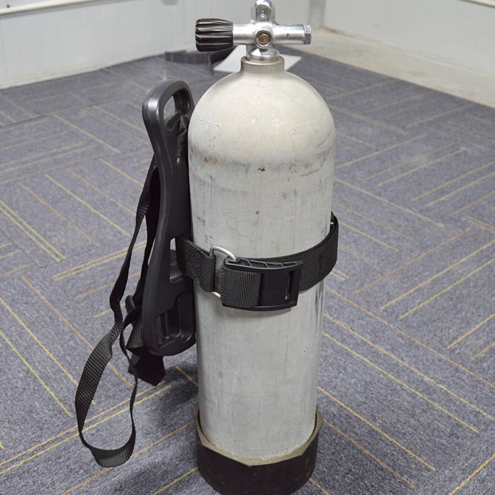 Air Cylinder Back Mount Adjustable Straps Diving Cylinder Holder Ergonomic