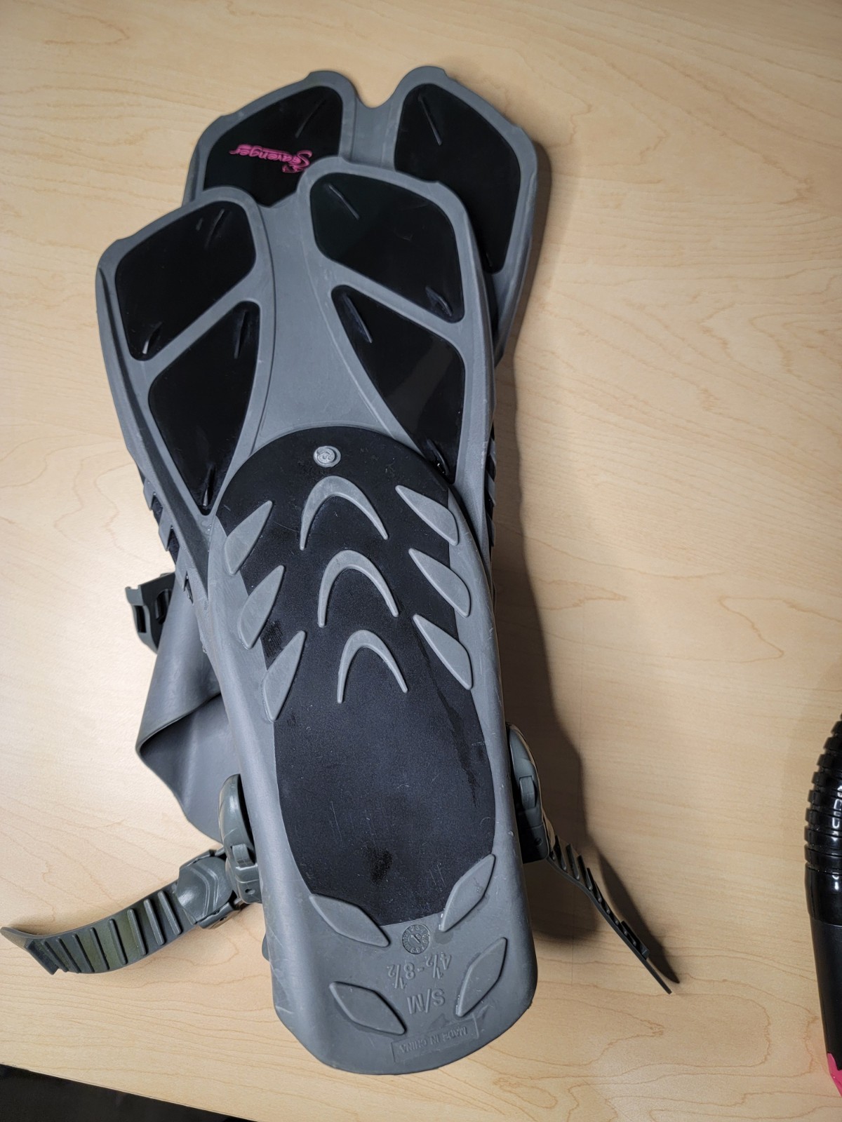 Seavenger Pink Snorkel Set – Fins, Mask, Snorkle Travel Bag – Size S/M
