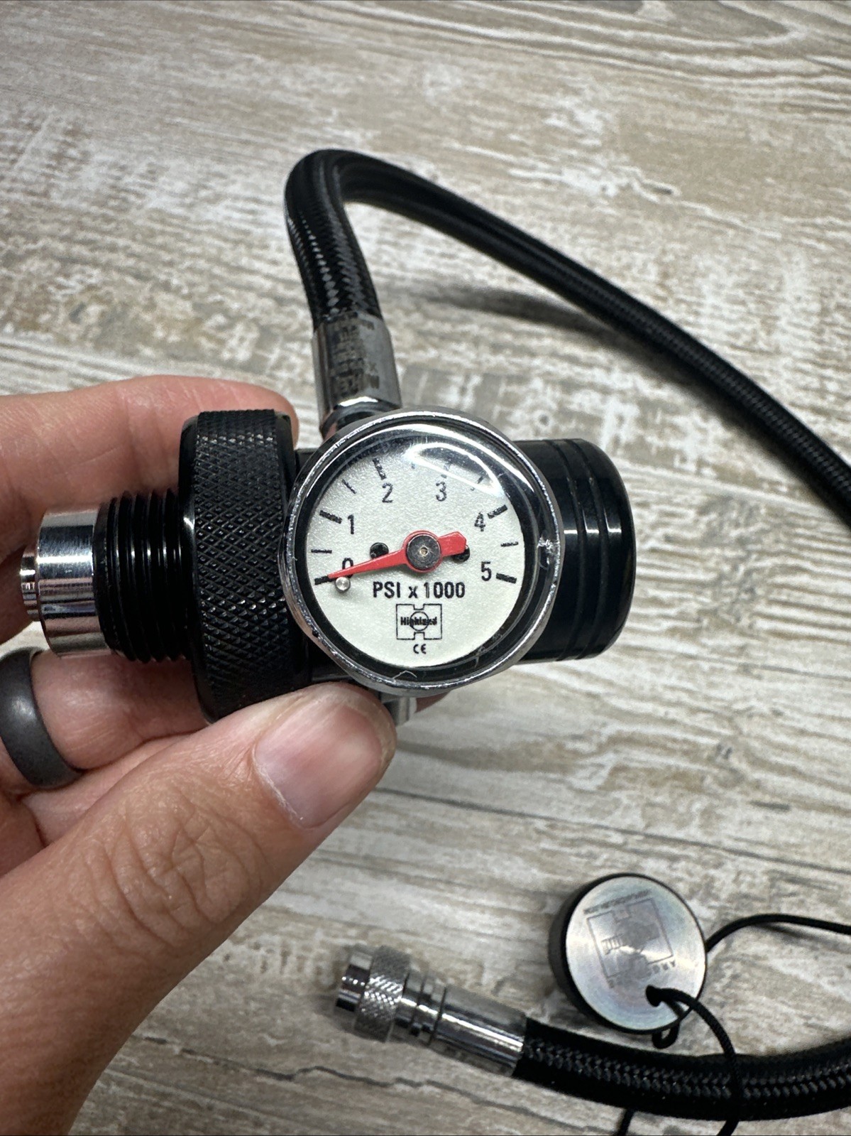 XS SCUBA – Compact Argon Regulator – Highland SCUBA HL405