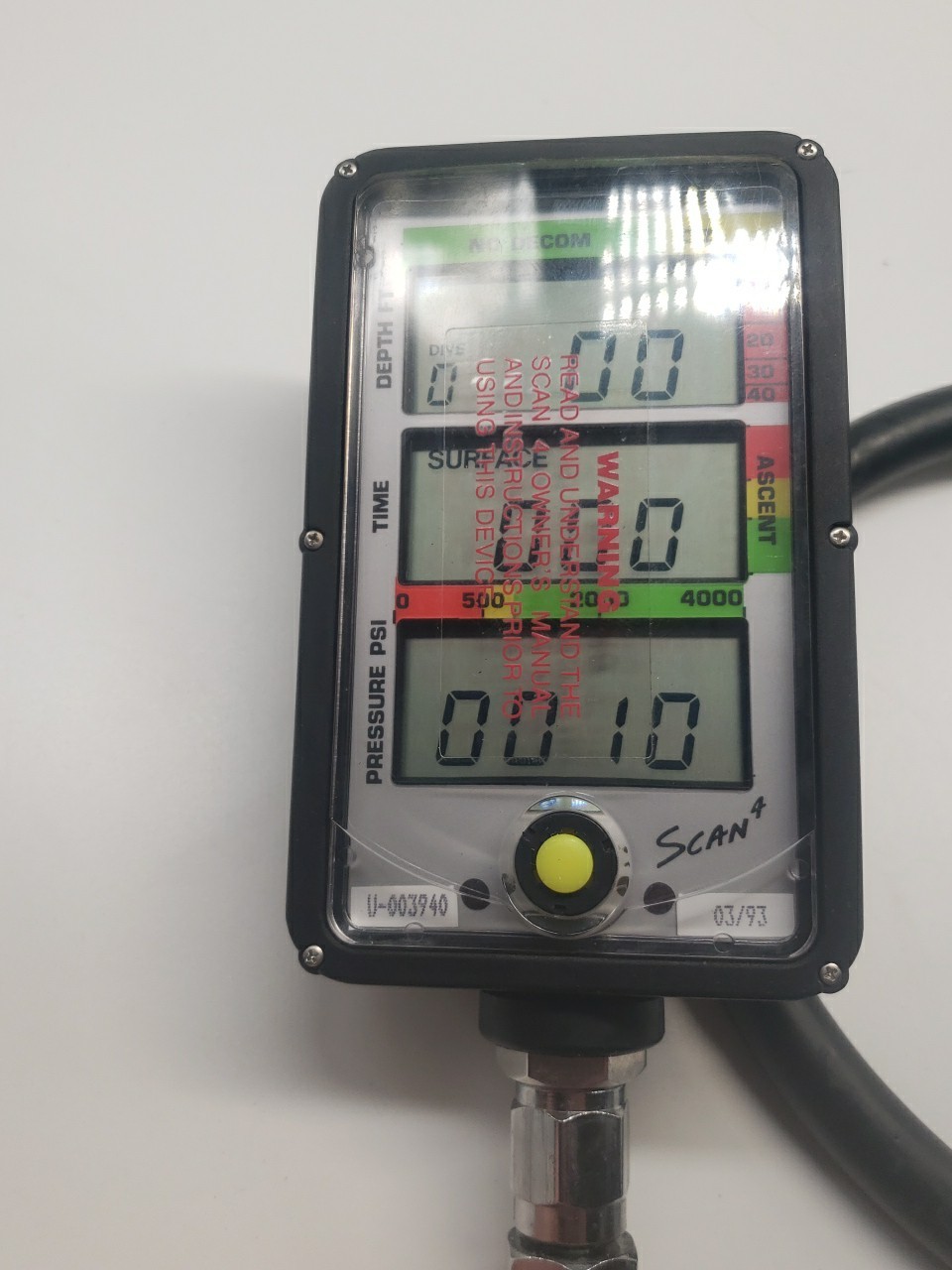 US Divers Aqua-Lung Scan 4 Computer with Hose Box And Battery Included