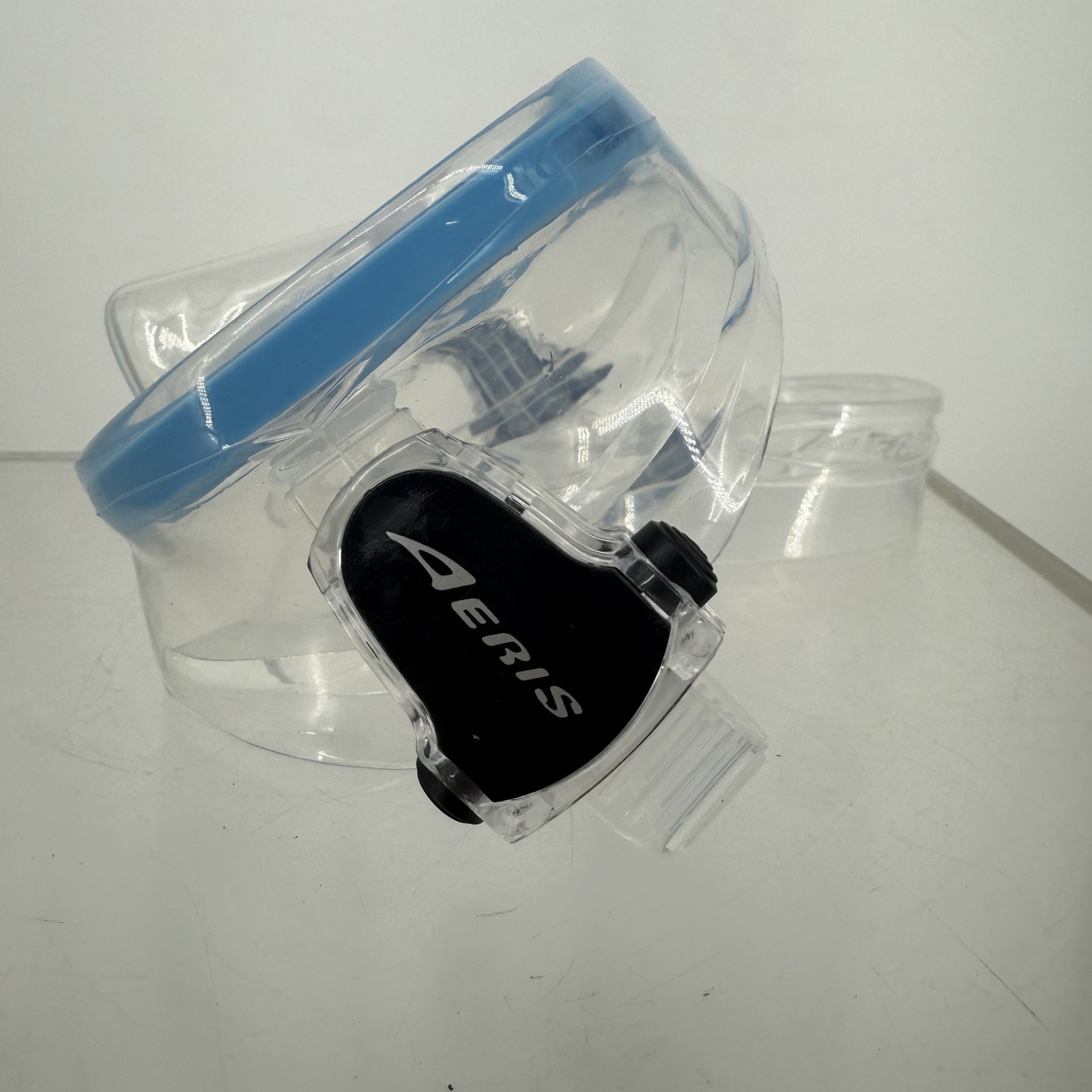 NEW Aeris Origin Scuba Diving Mask – Blue – Tempered Glass – Low Volume