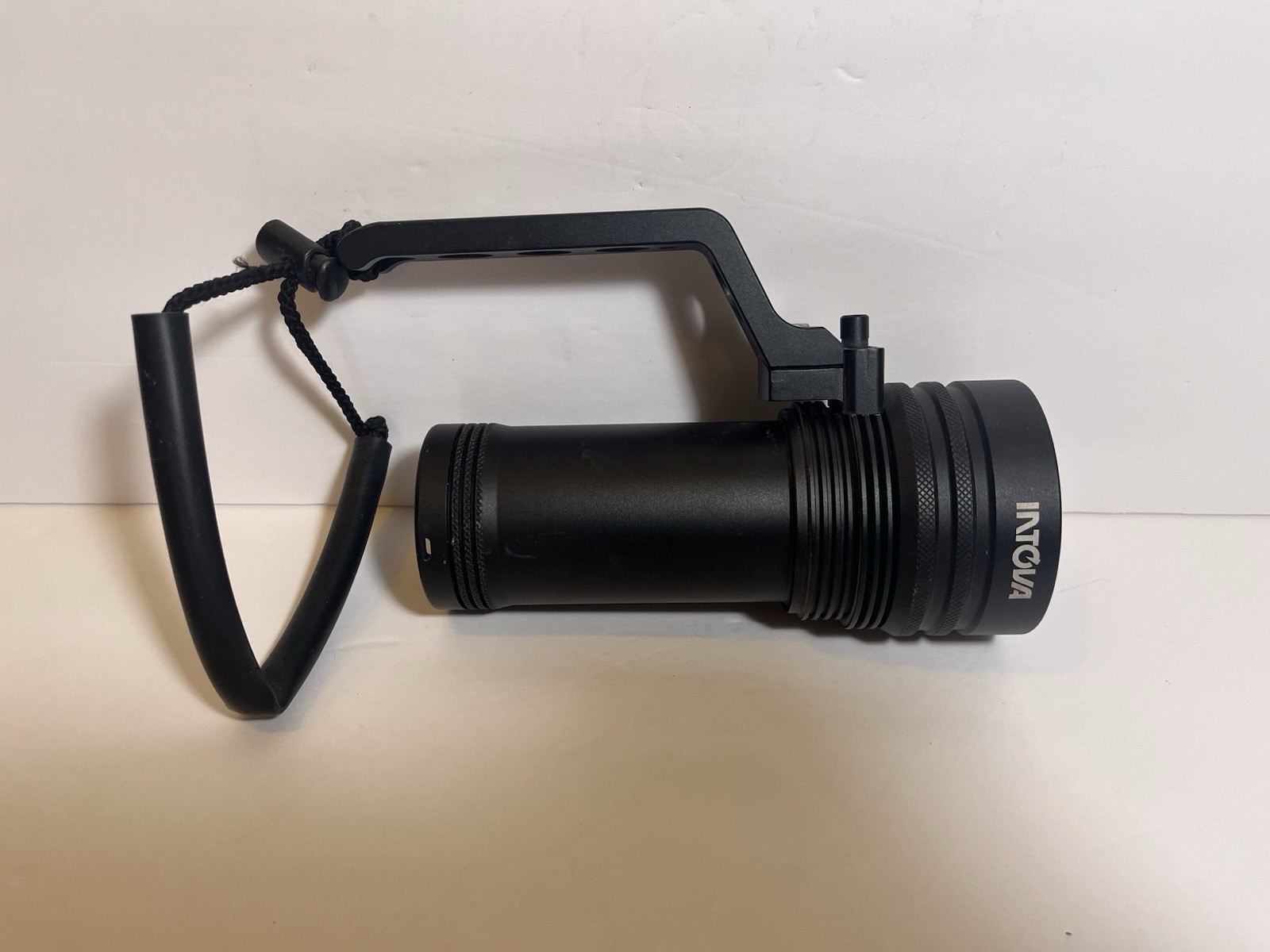 INTOVA – ISN5000 Supernova Waterproof Torch Flashlight Only – No Accessories
