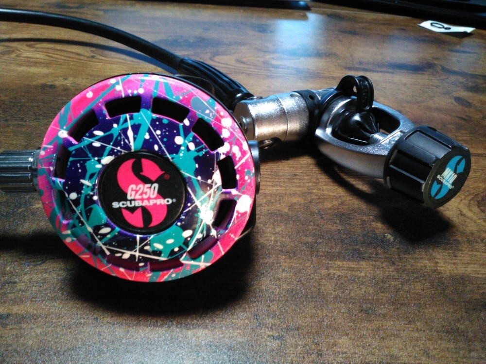 RARE VINTAGE Scubapro MK10/R190 (G250-patterned cover) Good condition.