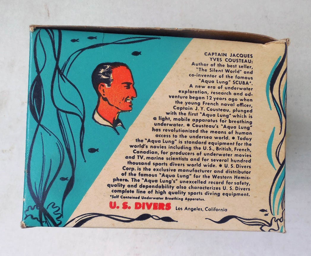 1956 US DIVERS BLUE SQUALE MASK NEW IN ORIGINAL BOX with BEAUTIFUL GRAPHICS