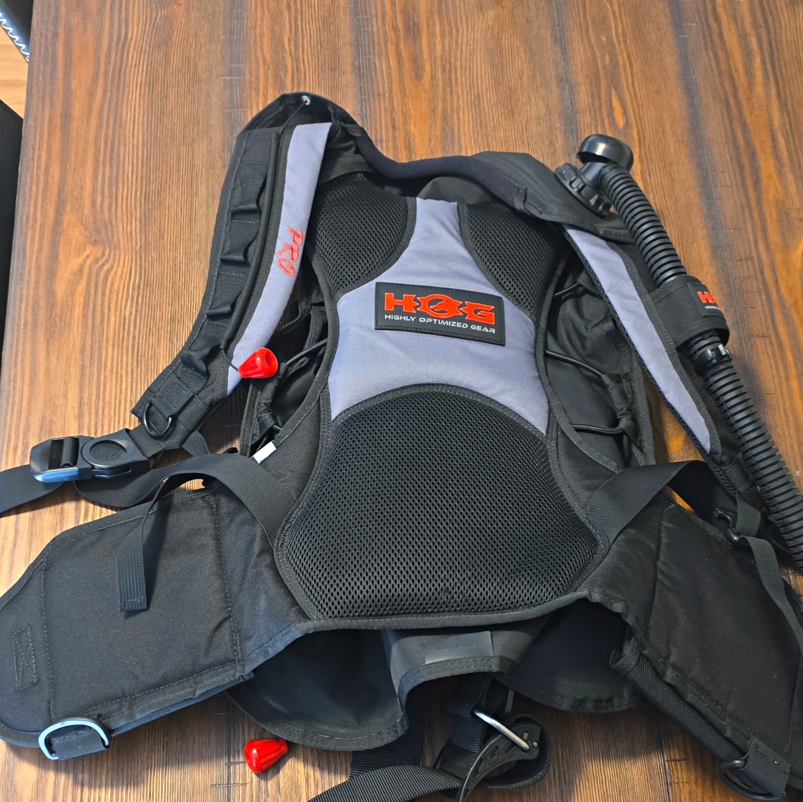 HOG Pro Scuba Buoyancy Compensator BCD Vest with Inflator Hose. Size M