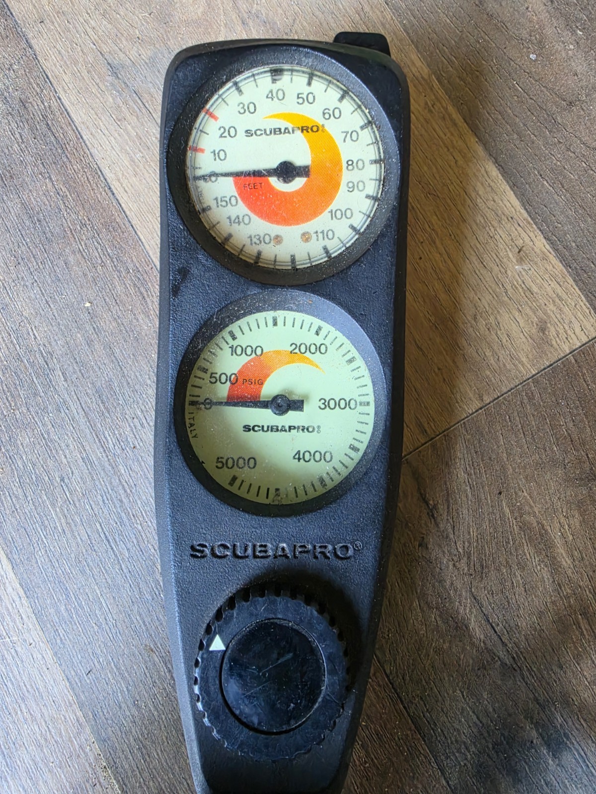 Scubapro G250 Scuba Regulator Set with Pressure and Depth Gauges