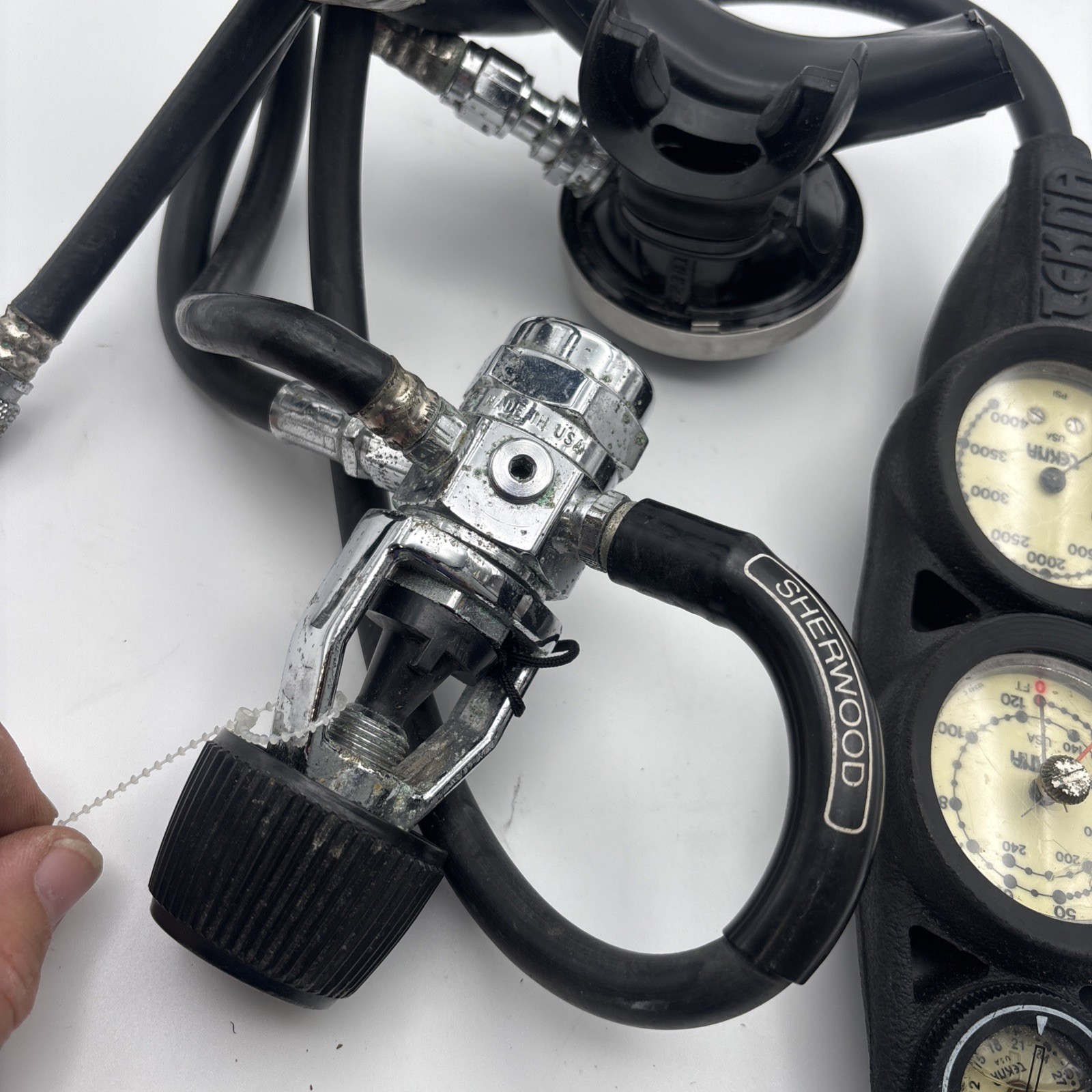 Sherwood Magnum Blizzard Scuba Diving Regulator Octopus & Tekna Gauge