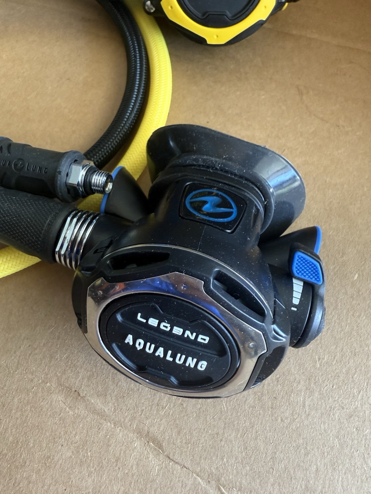 Aqua Lung Legend Regulator Set DIN w/ Legend Octopus Braided Hoses – Brand New
