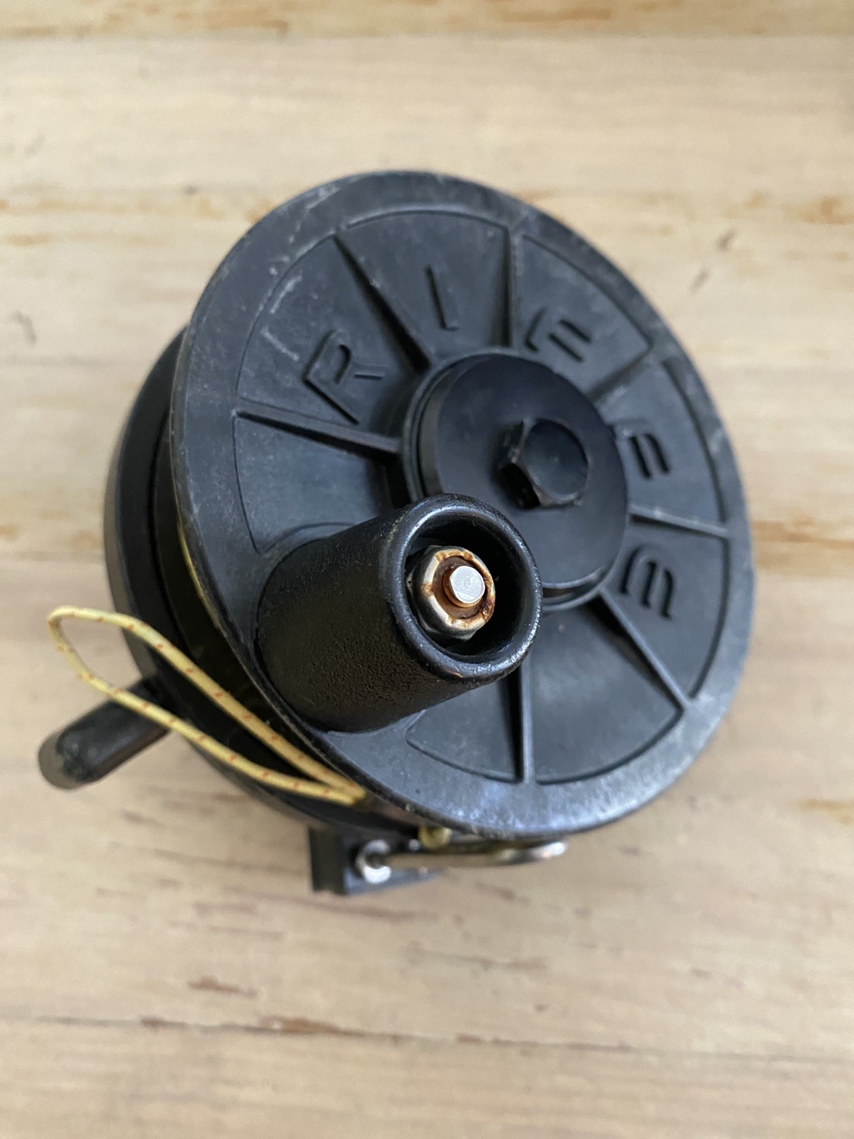 Riffe LOW-PRO Horizontal Reel ( 600 lb. Spectra Line) – FLAT MOUNT
