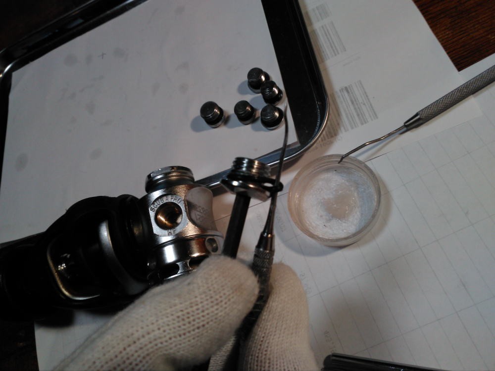 Scubapro MK25 / 10021 Regulator First Stage, Pressure checked; no air leaks