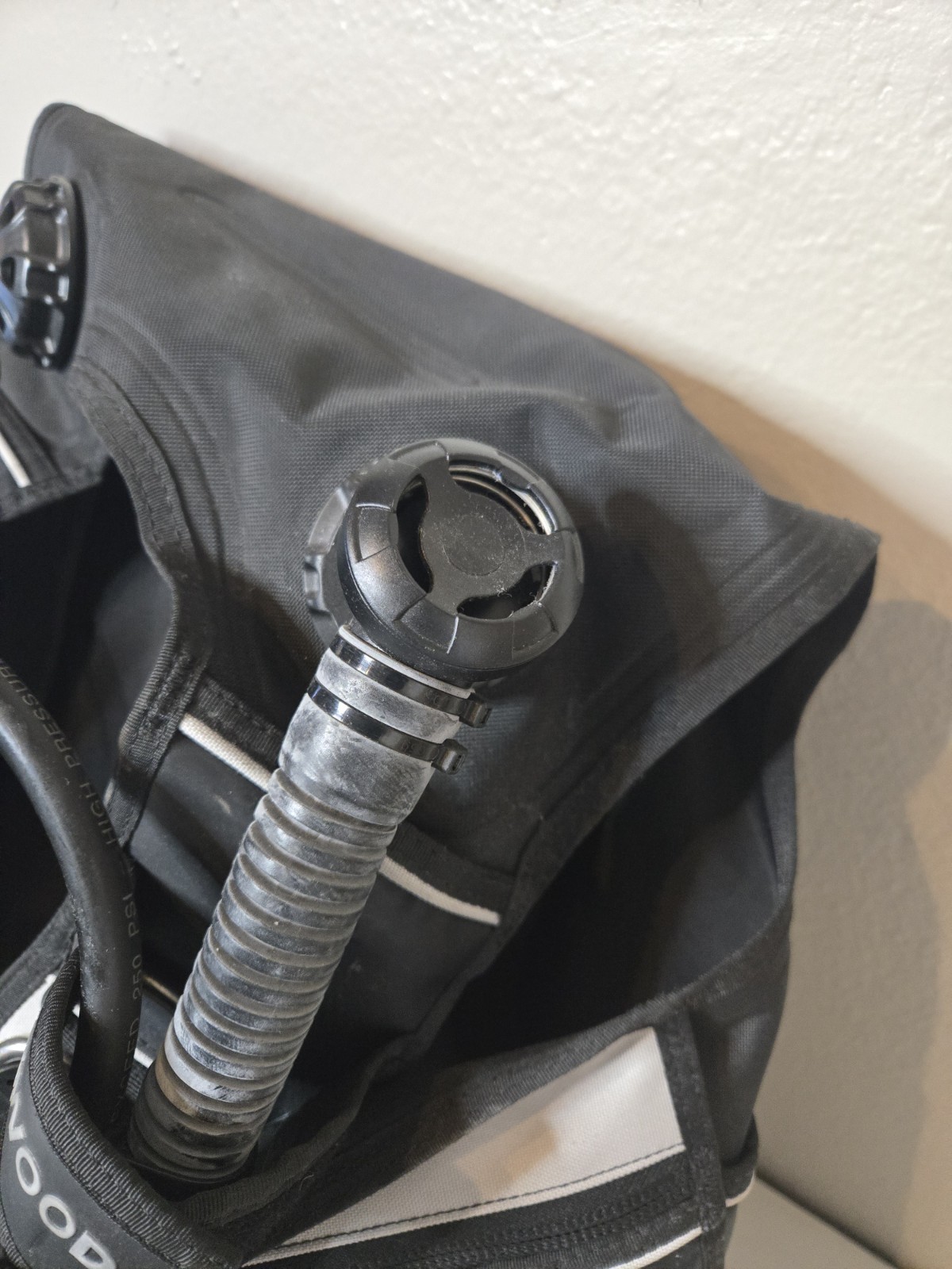 Sherwood Avid CQR-3 Scuba Diving BCD Weight Integrated Buoyancy Comp. Medium