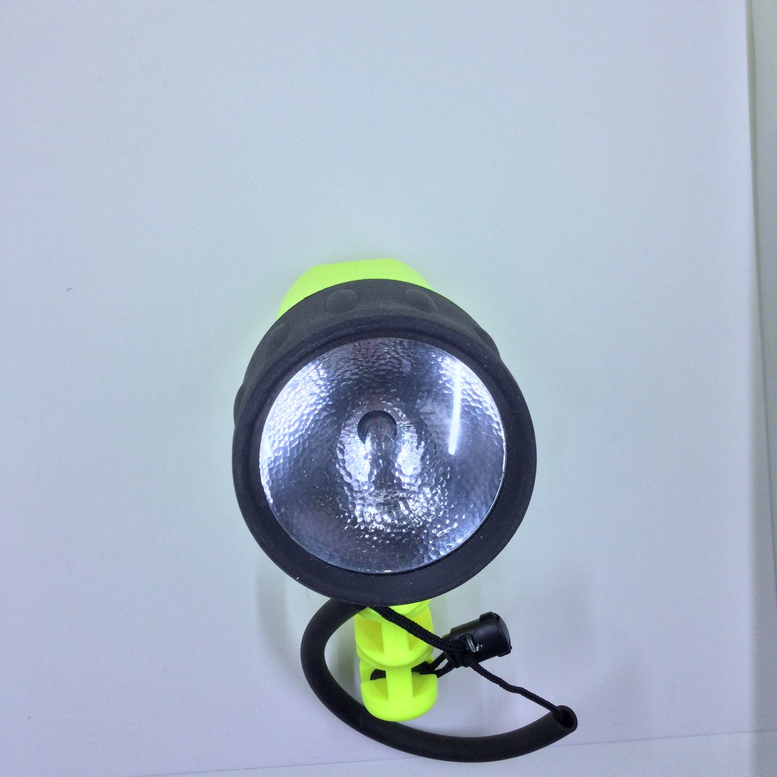 Princeton Tec Shockwave II Dive Light Nice condition NO BATTERIES