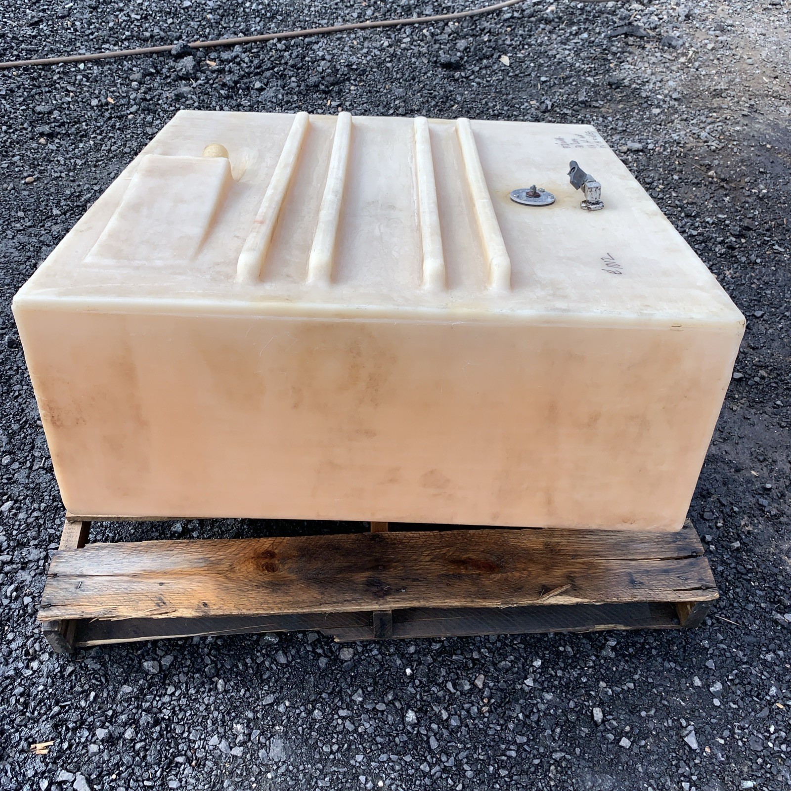 Marine Fuel Tank Poly Gas Tank Fuel Cell 59 Gal #1012 Belly Tank