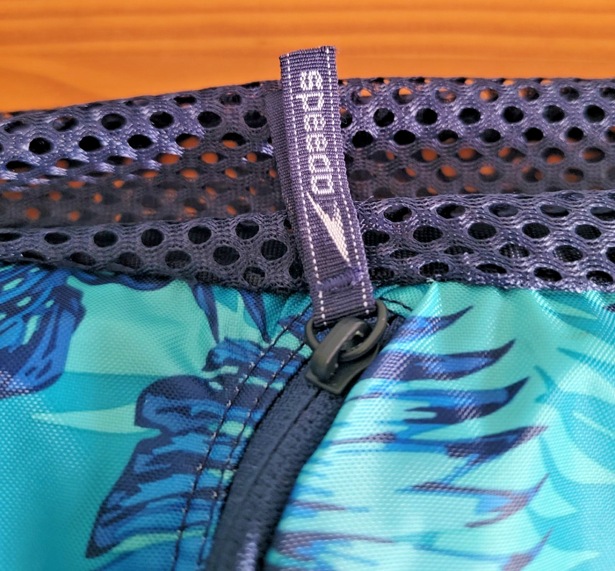 Speedo Printed Deluxe Ventilator Mesh Bag Swim Gear Backpack Blue Green Palm