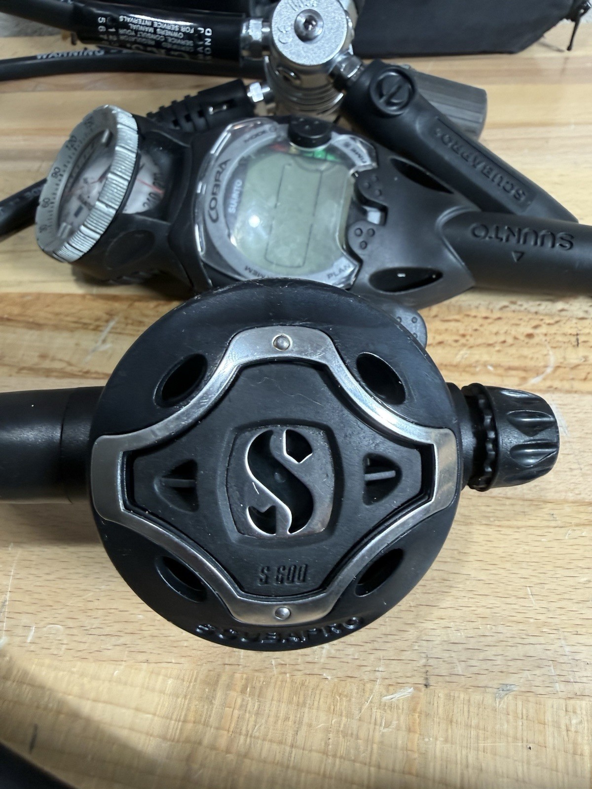 SCUBAPRO MK25/ S600 REGULATOR/ COBRA SUUNTO DIVE COMPUTER W/ BAG Used Untested