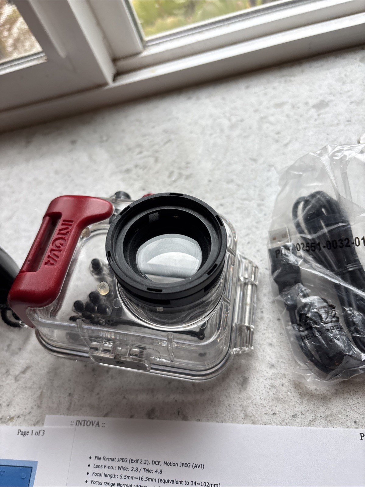 Intova IC-600 Digital Sports Camera case 6.0MP 2.4″ LCD Underwater Waterproof