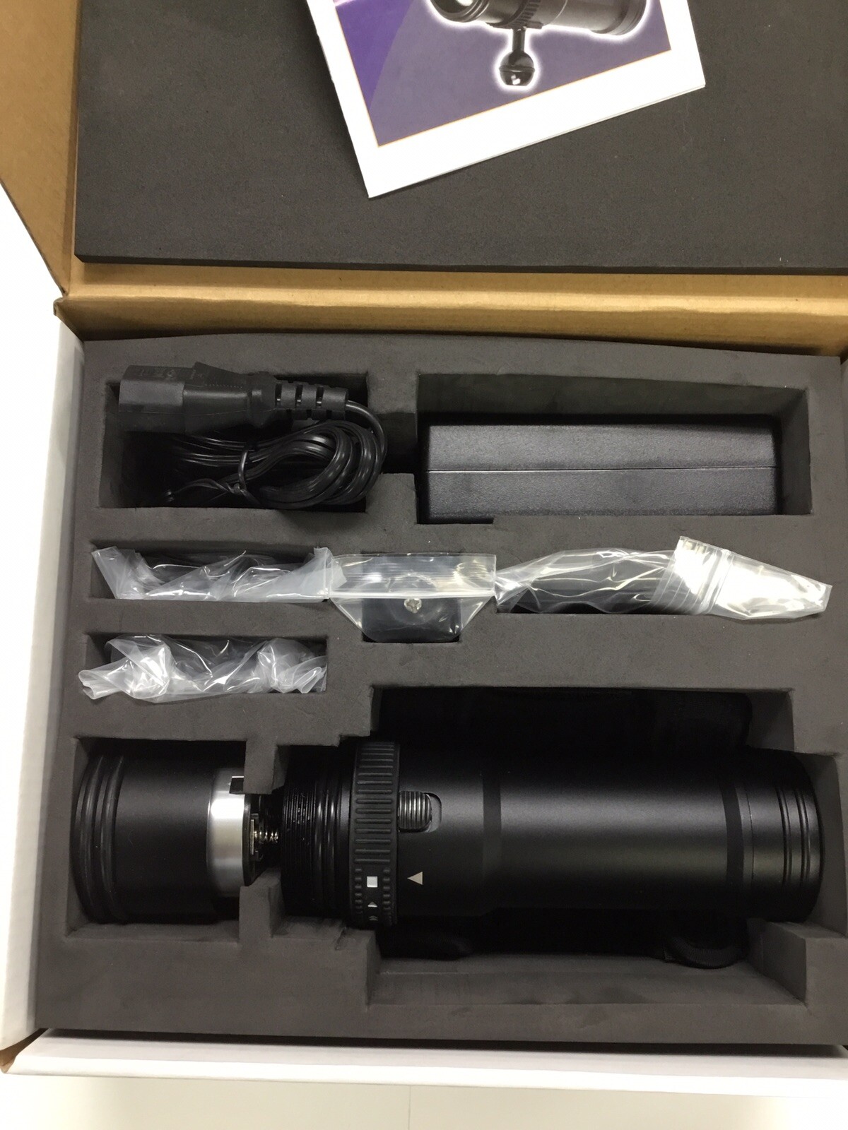 Big Blue VL1800 rechargeable LED Video Dive Light, 6500k, 450Lm. 900Lm. 1800 Lm.
