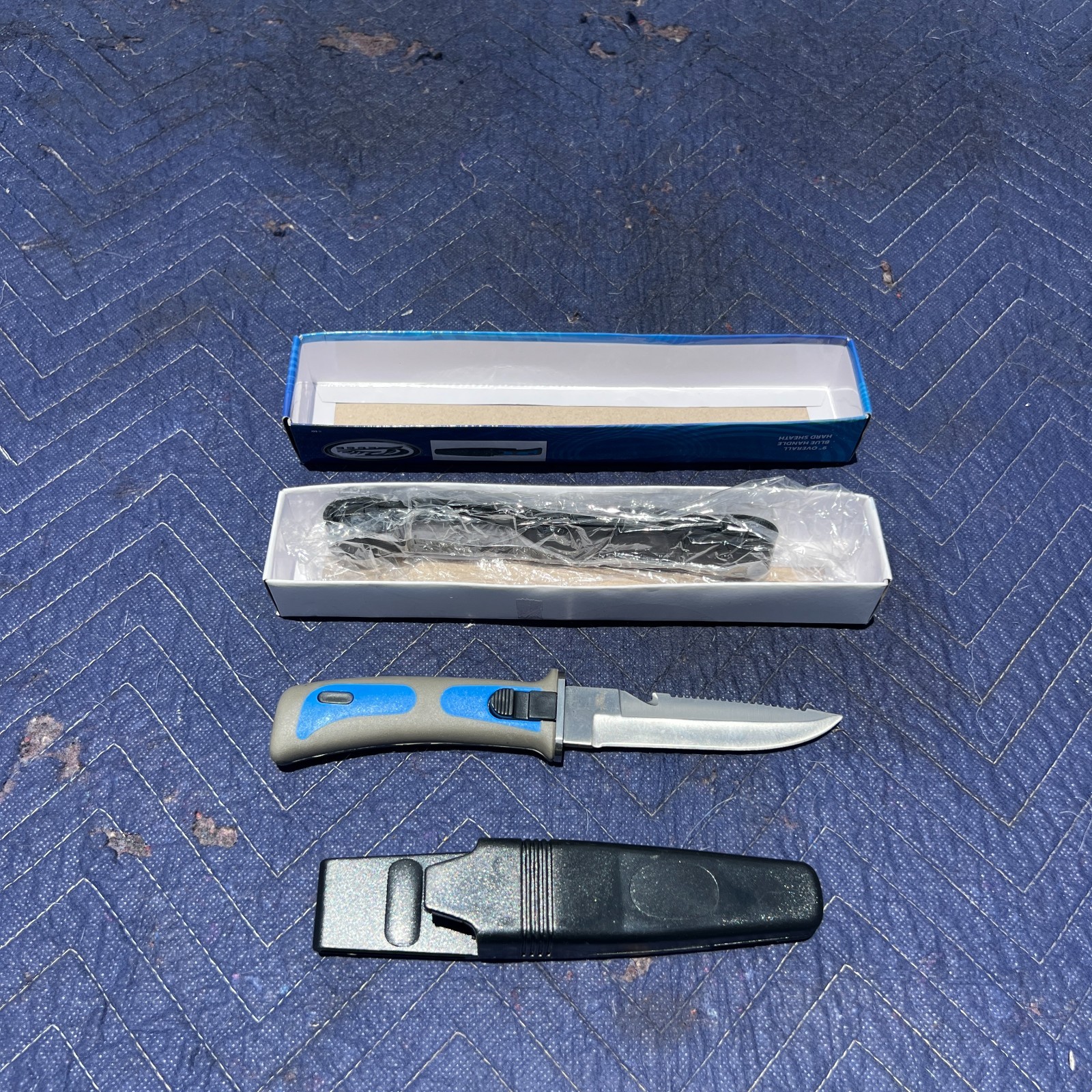 NEW Rite Edge 9″ Dive Knife – Serrated Blade + Line Cutter, Blue Handle + Sheath