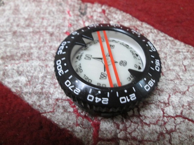 SCUBA DIVING PRE-OWNED GENESIS COMPASS MODULE EXCELLENT CONDITION! SIDE-VIEW