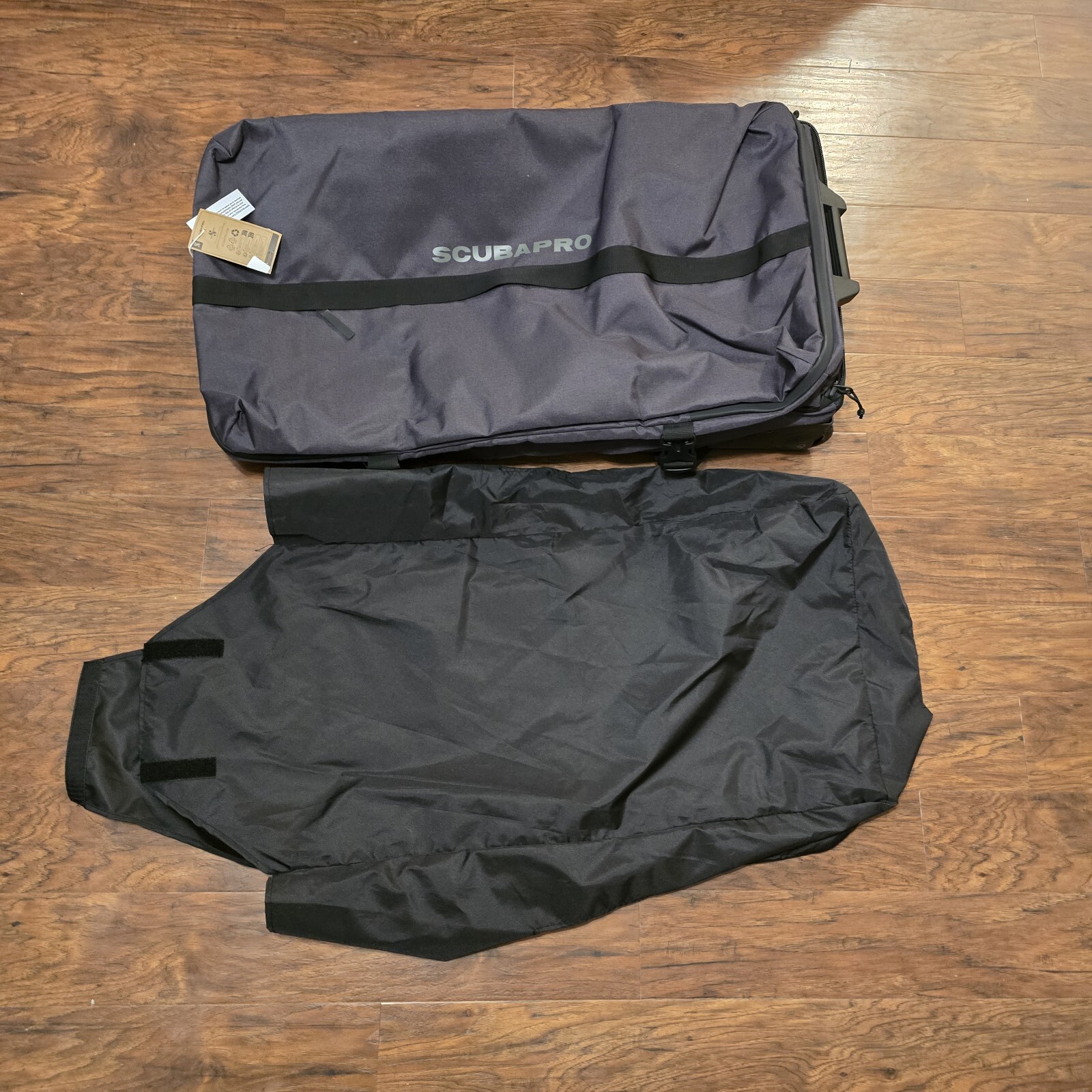 ScubaPro Definition Duo 118 Dive Bag Msrp $350 Gray With Travel Bag Cover