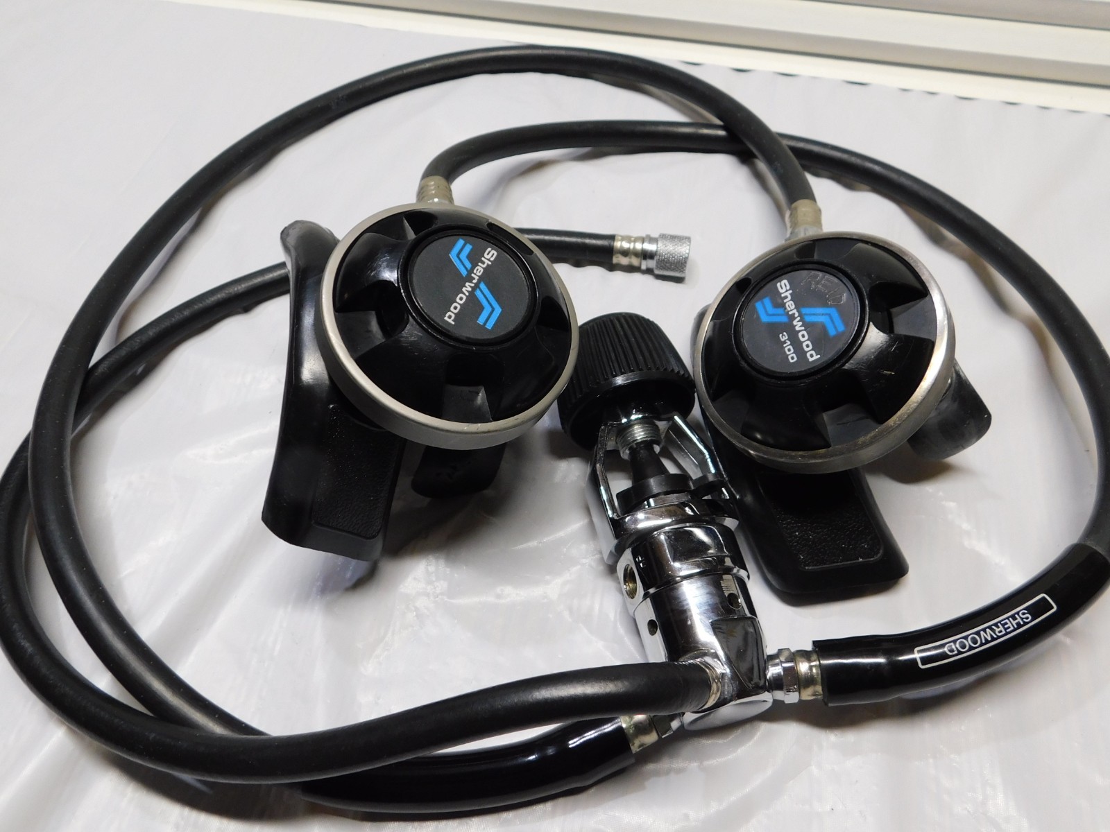 SHERWOOD 3100 SCUBA DIVING REGULATOR & SET