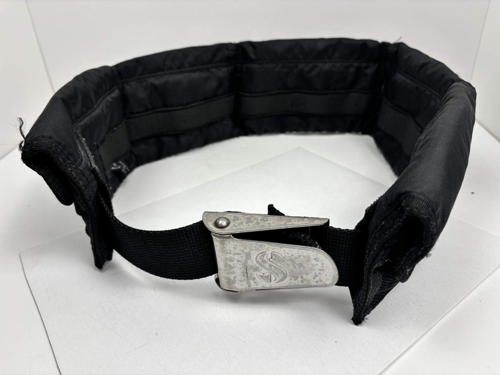 Scubapro Padded Weight belt Sz. Large used Metal buckle