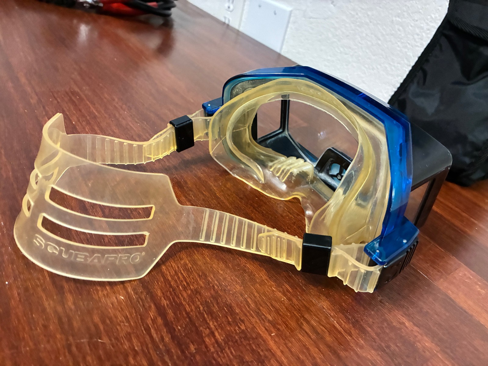Scubapro G250 + S600 + 3000 PSI First Stage + BCD (M) + Oceanic DataMax Pro
