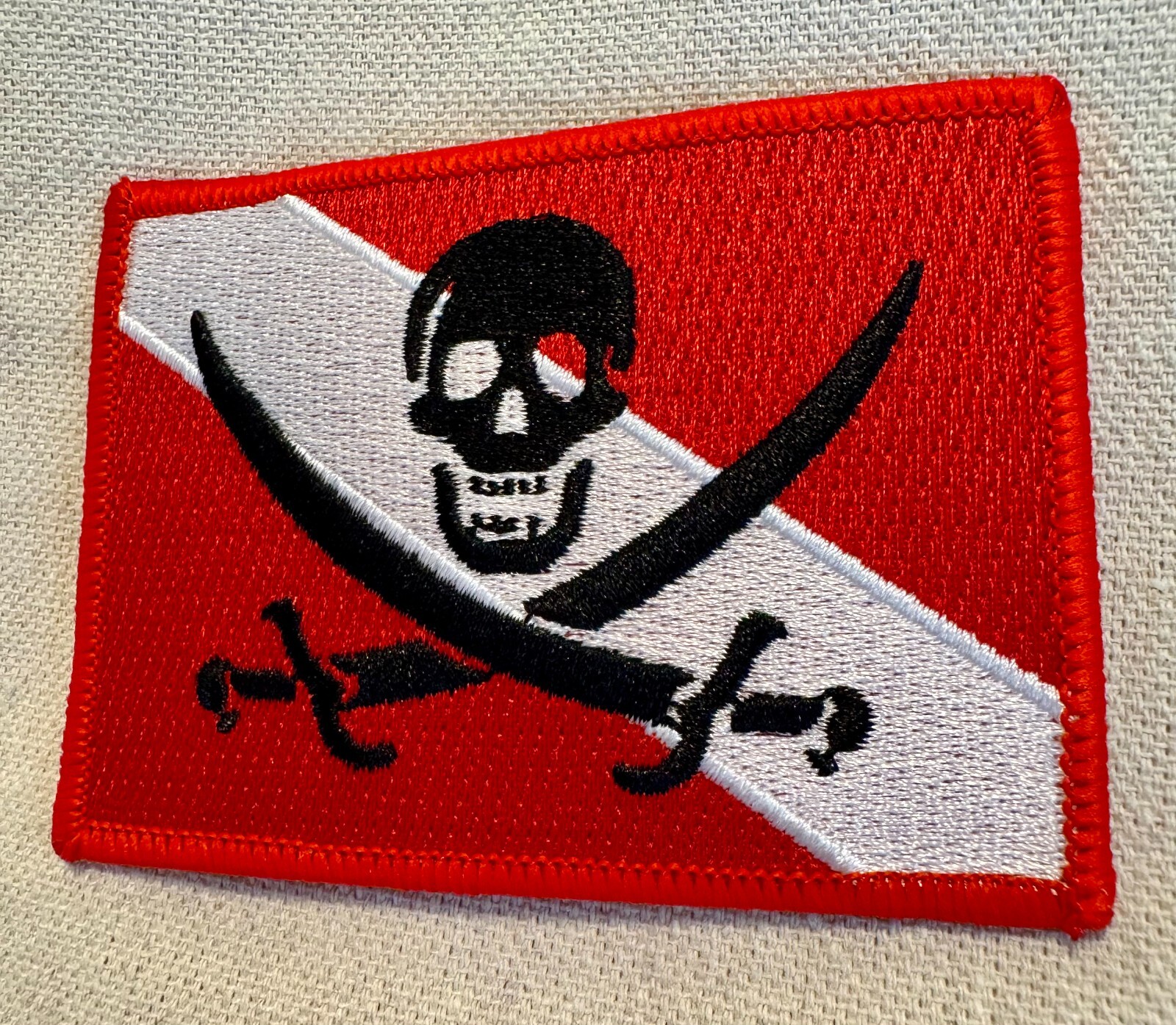 SCUBA DIVING PIRATE FLAG PATCH JOLLY ROGER embroidered iron-on DIVER DOWN SKULL