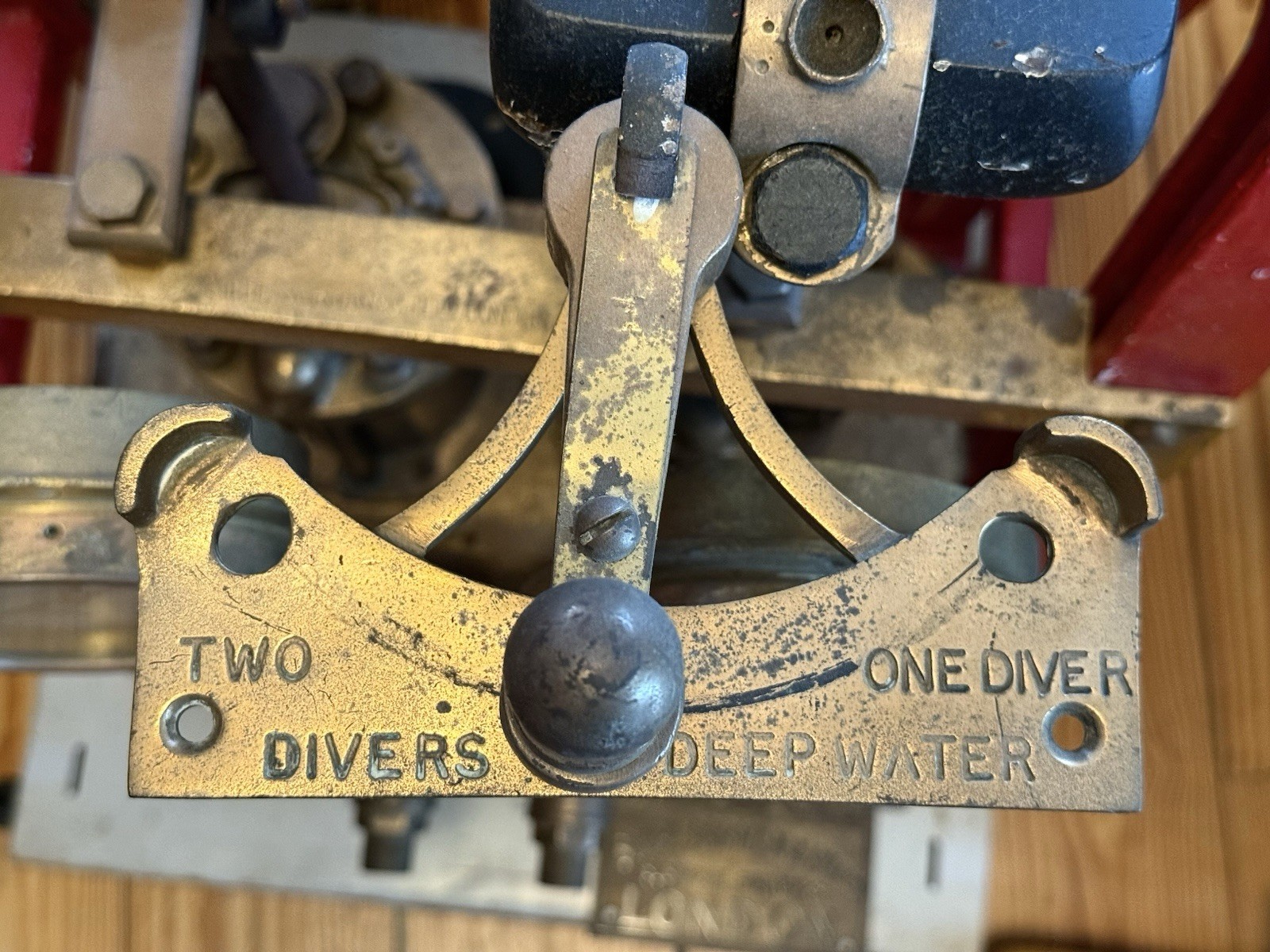 Antique Commercial Diving Helmet Air Pump 2 Cylinder SIEBE GORMAN & Co. Vintage