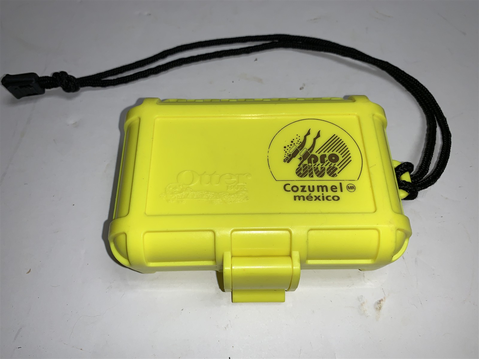 Otter Box Waterproof Scuba Driver Case Yellow 2000 Used Dry Box Storage