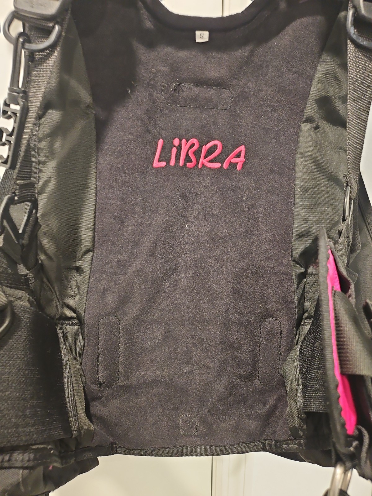SeaQuest Libra BCD Buoyancy Compensator Women’s Scuba Dive Jacket Pink Black S