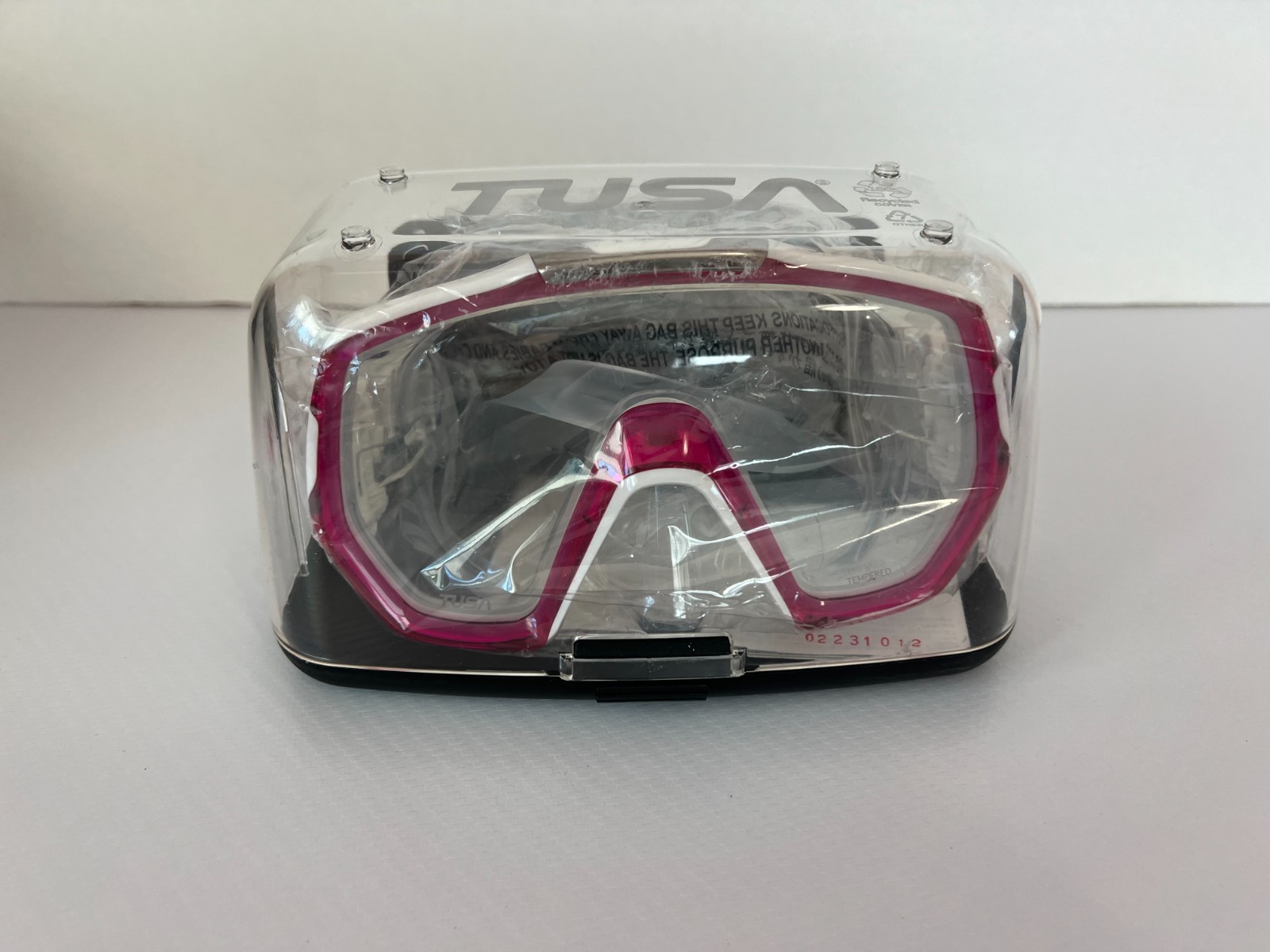 Tusa Freedom Elite Mask – Bougainvillea Pink – Open Box