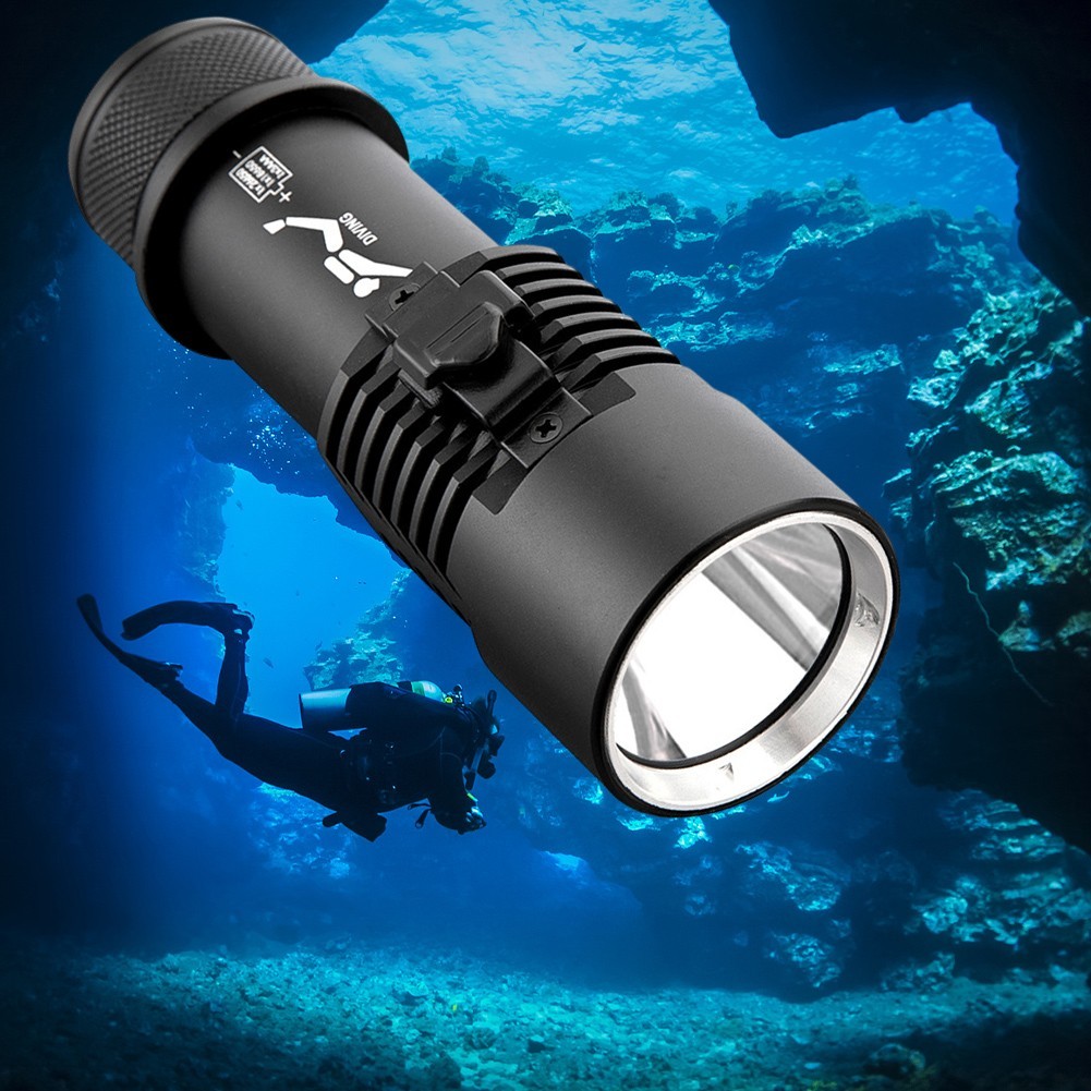 4000 Lumens Scube Diving Flashlight P70 LED 80m Waterproof Adventure Light