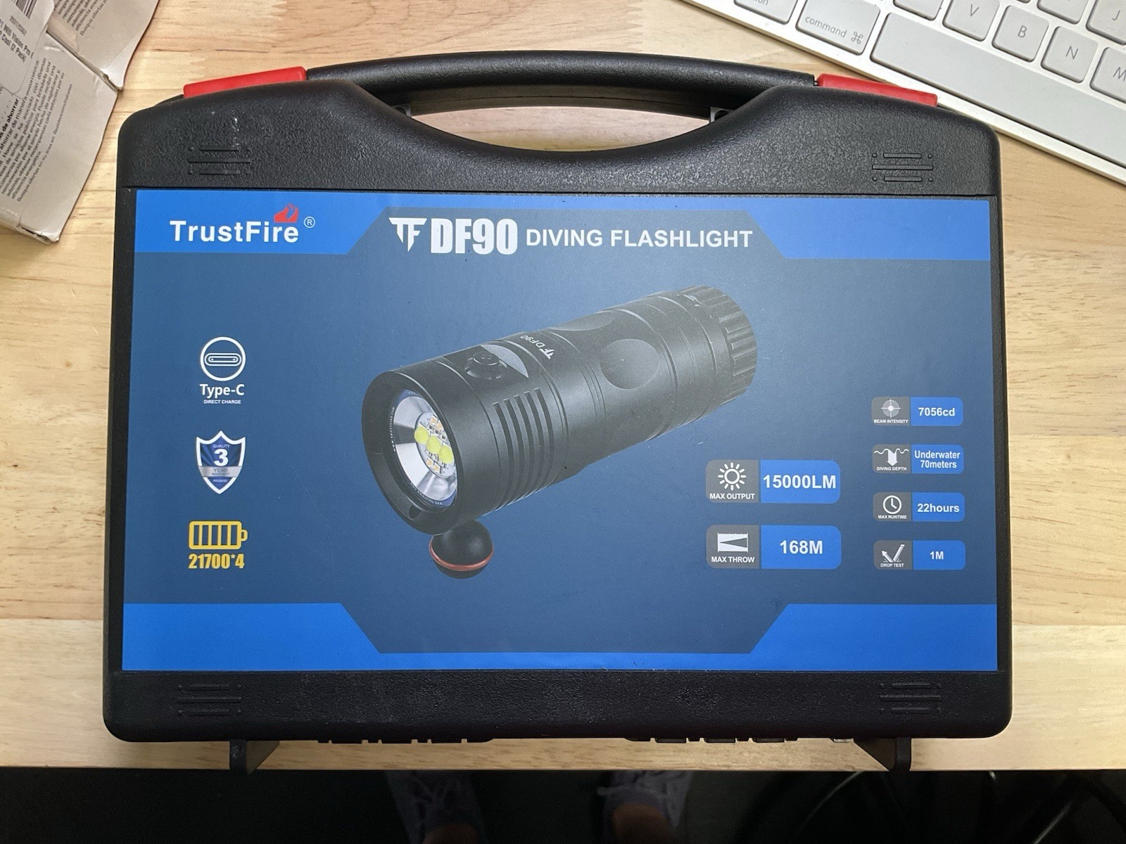 Trustfire Df90 Diving Flashlight 15,000LM 70 Meter Depth 168M Throw