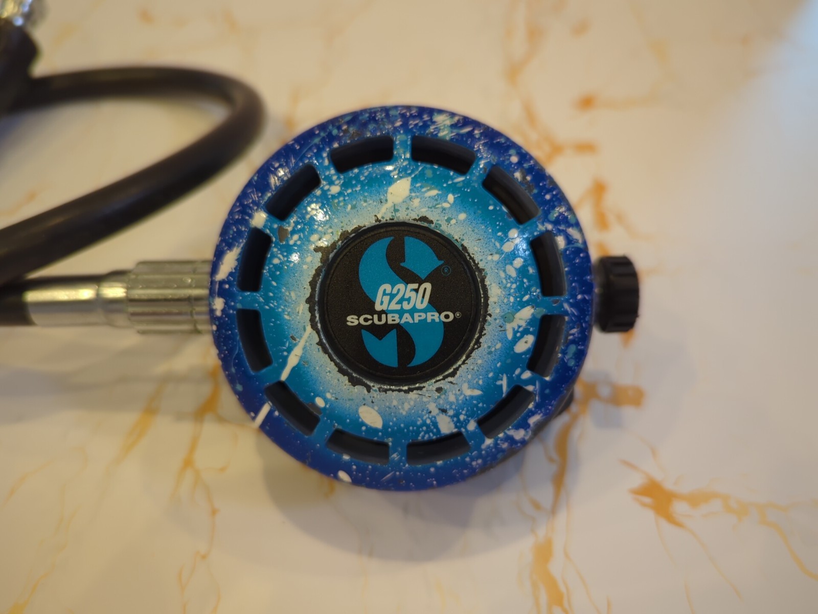 ScubaPro G250 with Hot Frame hand painted face cover 2nd stages