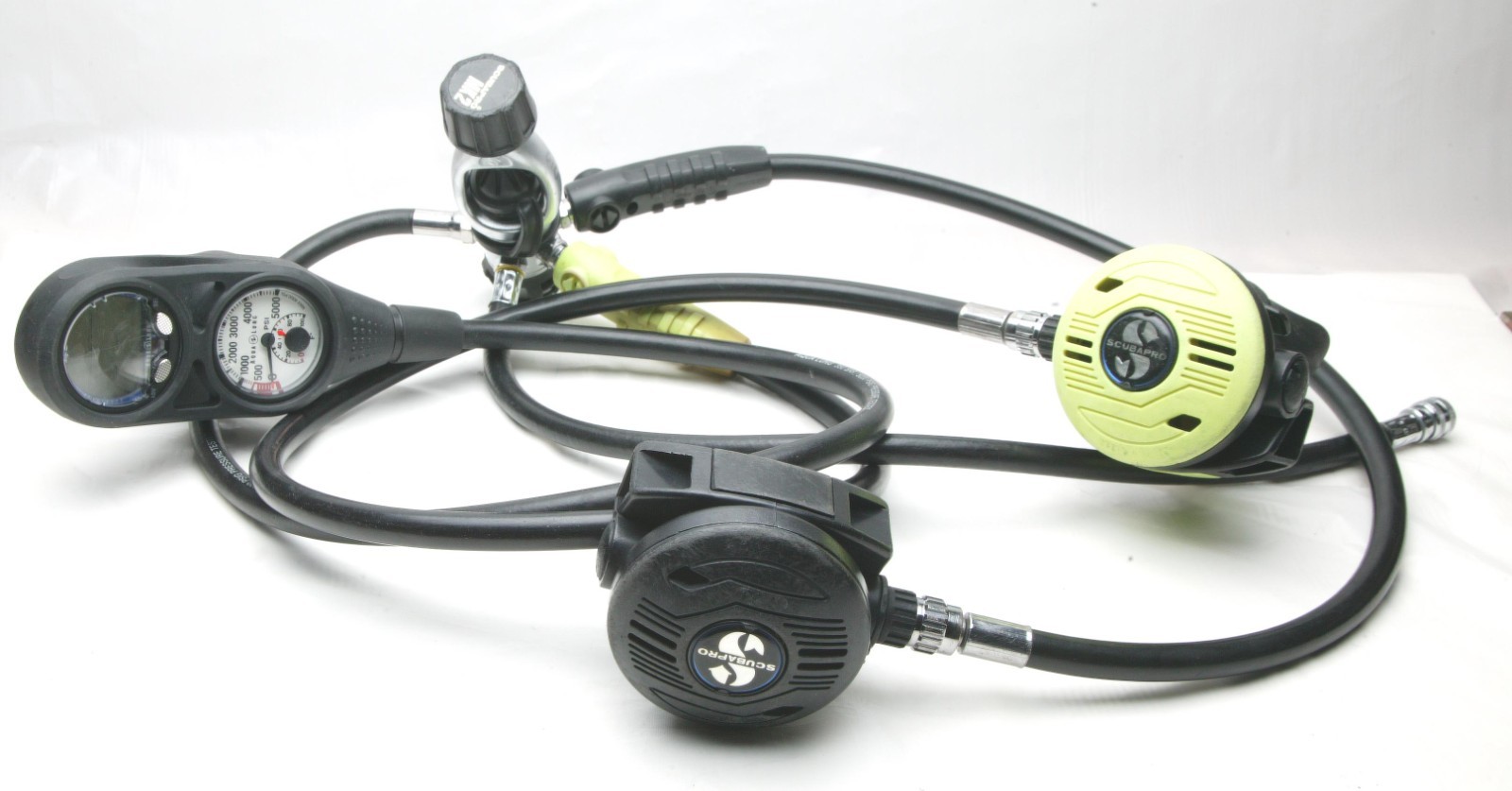 Scubapro MK2 Regulator, 250 Second & 250 Octo; Aqua Lung i300 Computer, Compass.