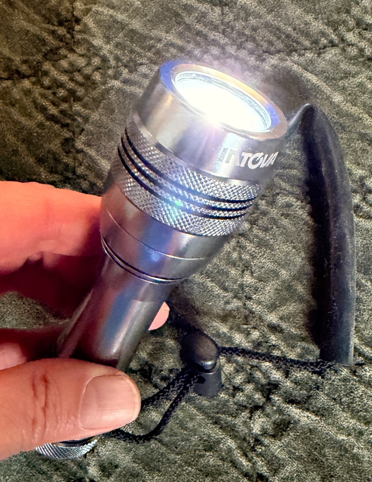 INTOVA LED Dive Torch Flashlight Waterproof Scuba Underwater Light Aluminum