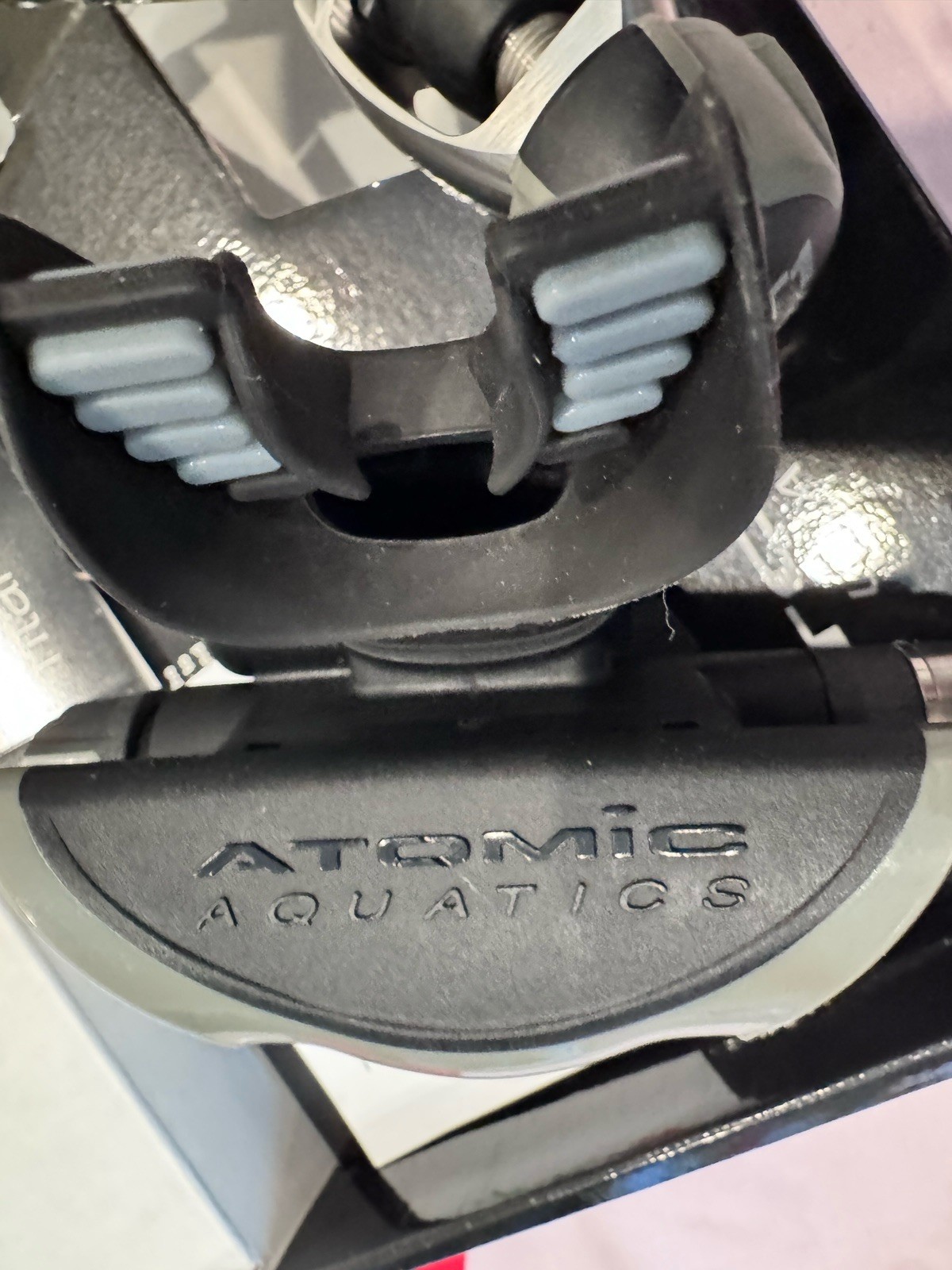 ATOMIC AQUATICS ST1 BLACK EDITION NIB AWESOME REGULATOR (RETAIL$1600)