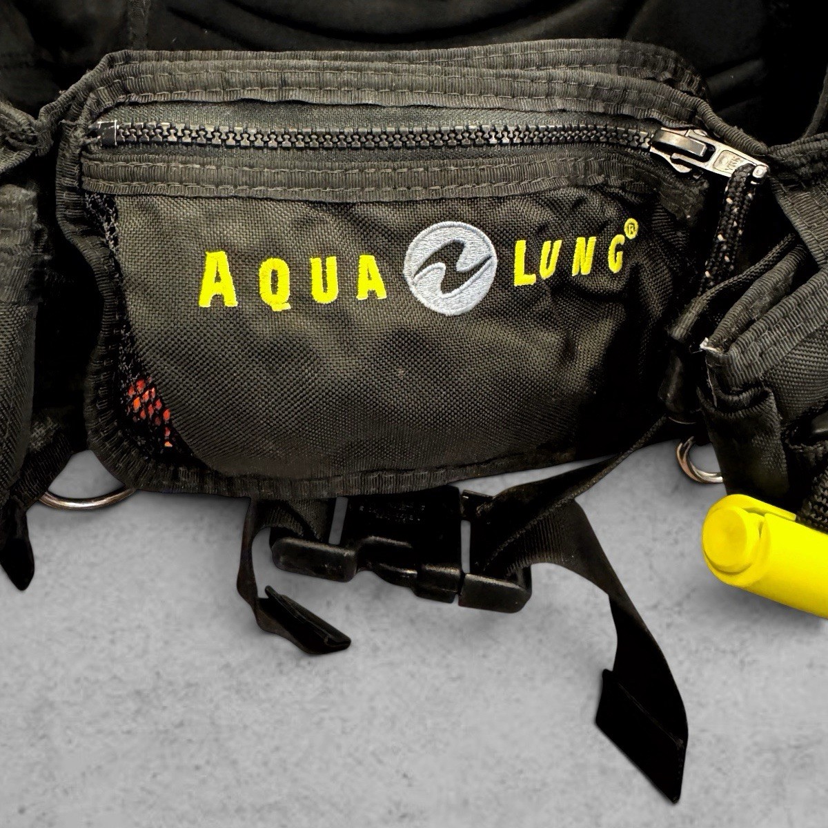 Aqua-Lung Malibu RDS Weight Integrated BCD SCUBA Dive Vest BC / Size Medium