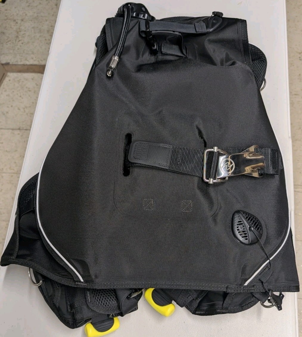 Aqualung Omni BCD Scuba Diving Vest Medium w/ YELLOW COLOR KIT BRAND NEW