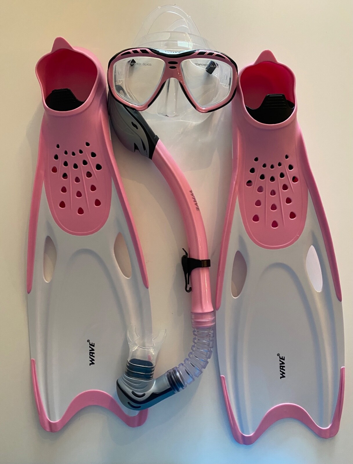 Pink xs tempered glass face mask adult Snorkel size 3- 4 1/2