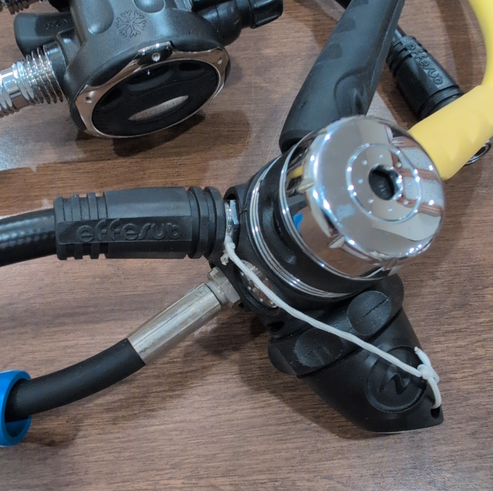 Aqualung Legend Scuba Regulator And ABS EN250 And Cressi Miniconsole 2 Gauge