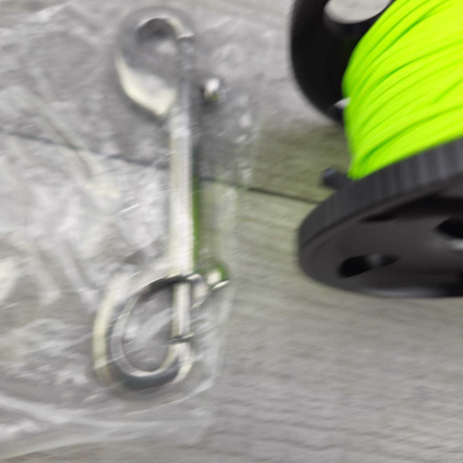Scuba Diving Finger Spool Reel Hi-Vis Neon Line + Double Bolt Snap, 118 Feet