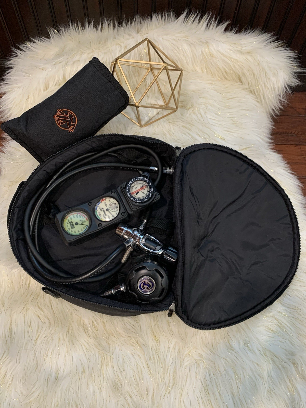 Sea Quest Yoke First Stage, Sea Quest Mirage Regulator, Sherwood Console, & Bags