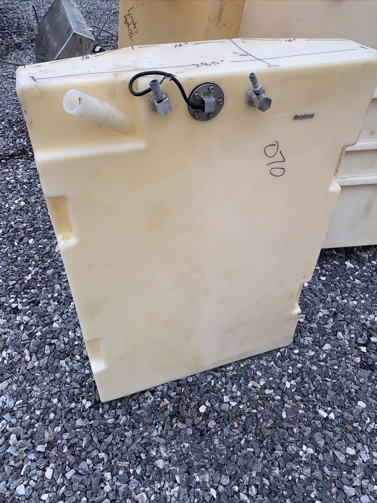 Moeller Marine Fuel Tanks Poly Gas Tank 070 Fuel Cell